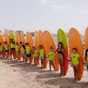 Campamento Verano Surf en Mallorca para niños a partir de 12 años